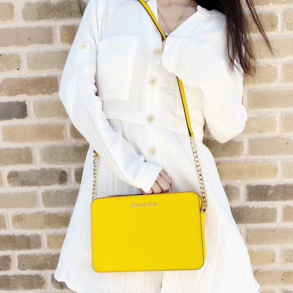 Gaby’sBags👜💕-NWT Michael Kors Crossbody - Picture 3 of 6